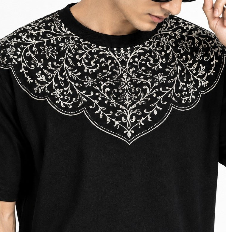 TRENDY DETAILED PRINTED T SHIRT